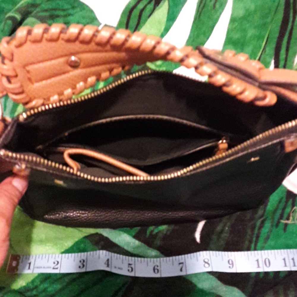 $12 - Picture 4 of 4